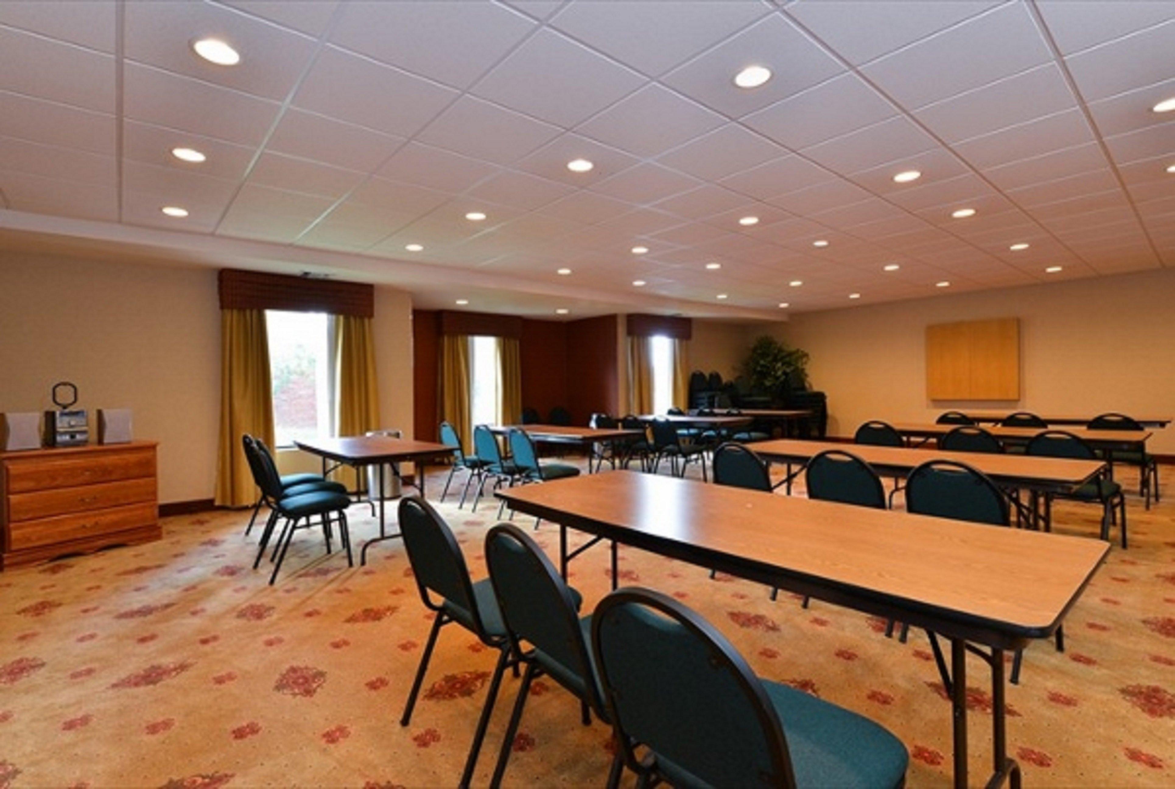 Holiday Inn Express Hotel & Suites Petersburg/Dinwiddie By Ihg Dış mekan fotoğraf