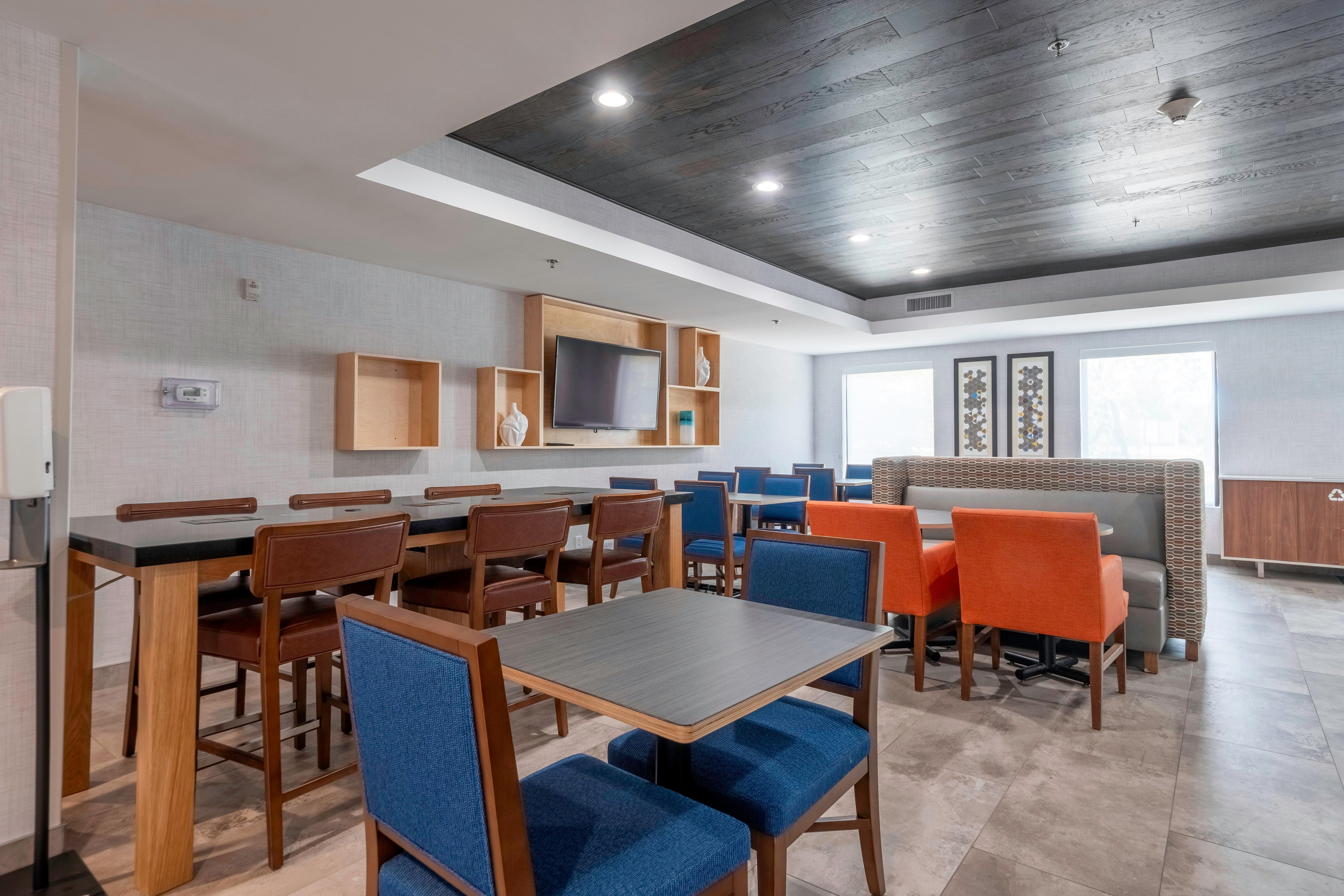 Holiday Inn Express Hotel & Suites Petersburg/Dinwiddie By Ihg Dış mekan fotoğraf