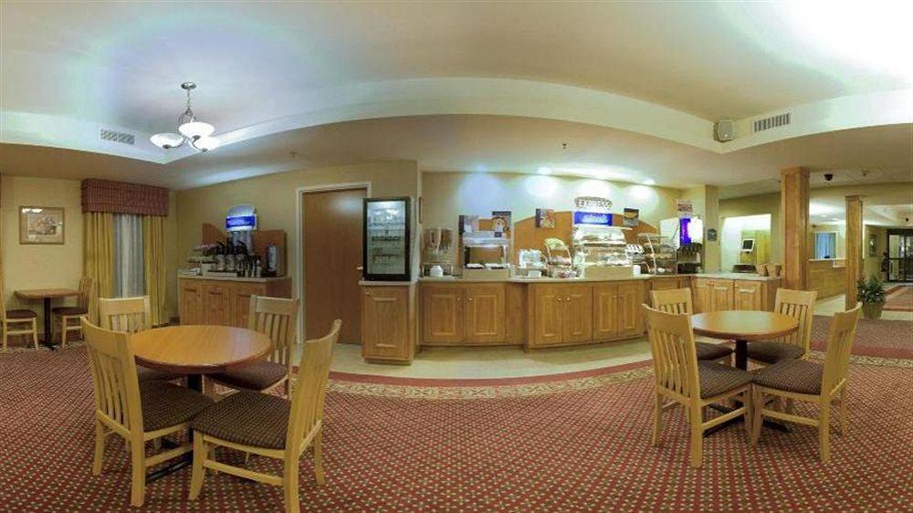 Holiday Inn Express Hotel & Suites Petersburg/Dinwiddie By Ihg Dış mekan fotoğraf